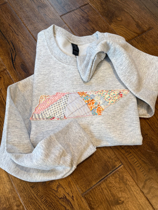 State appliqué sweatshirt