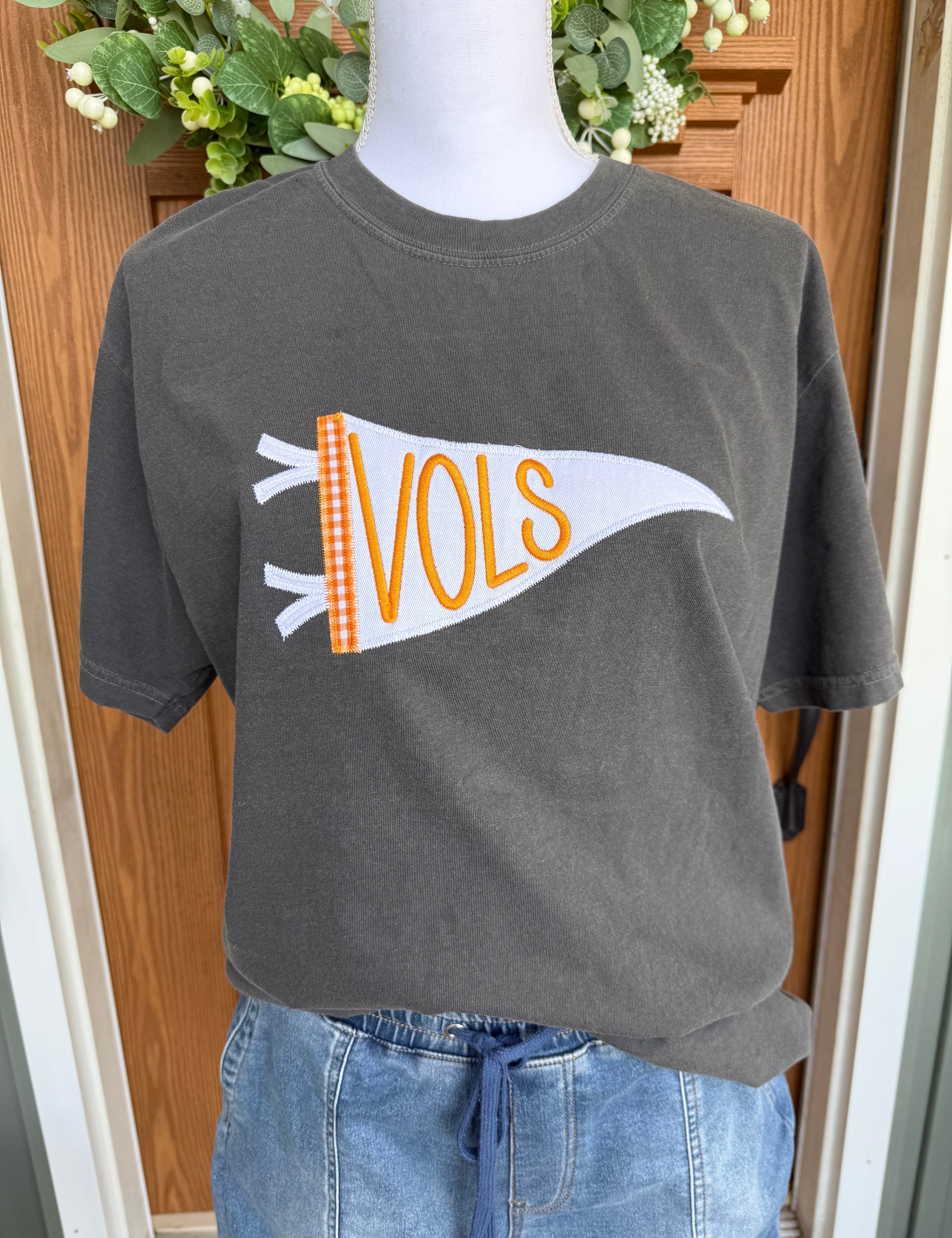 Game Day pennant flag tee